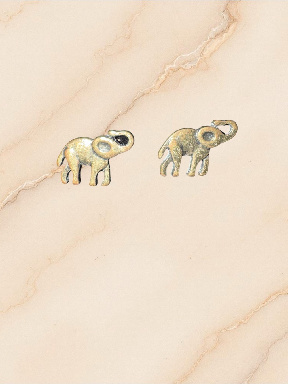 Vintage Gold Tone Elephant Stud Earrings 🐘✨